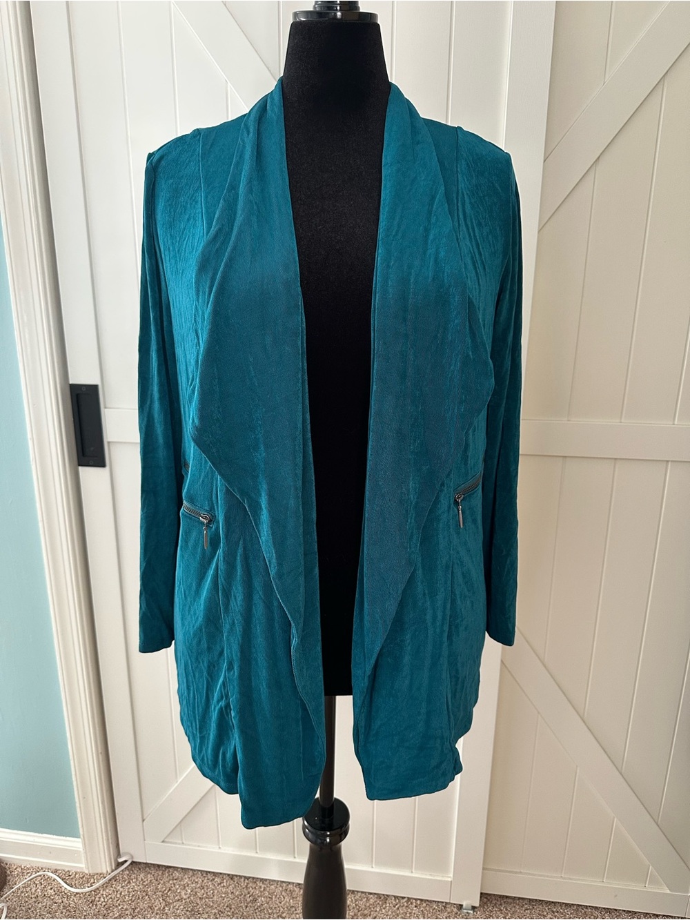 Chico’s Travelers Size 2 Teal Waterfall Open Front Cardigan Zip Pockets Sz 12 L